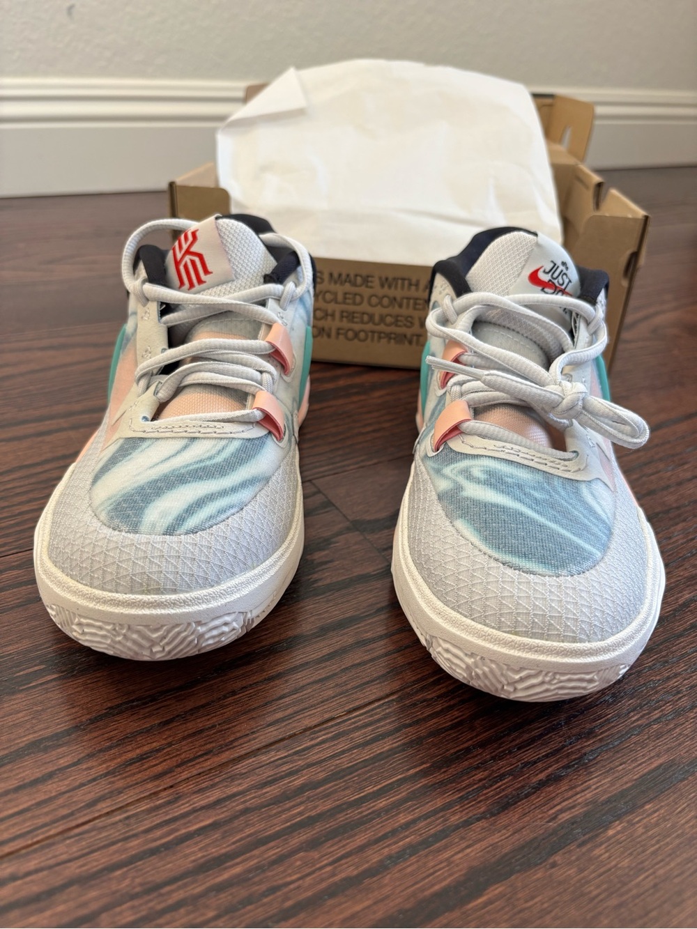 Nike Kyrie 8 Go GS Chinese New Year Sneakers Big Kids 4Y DQ8076-002 New In Box - Picture 6 of 12